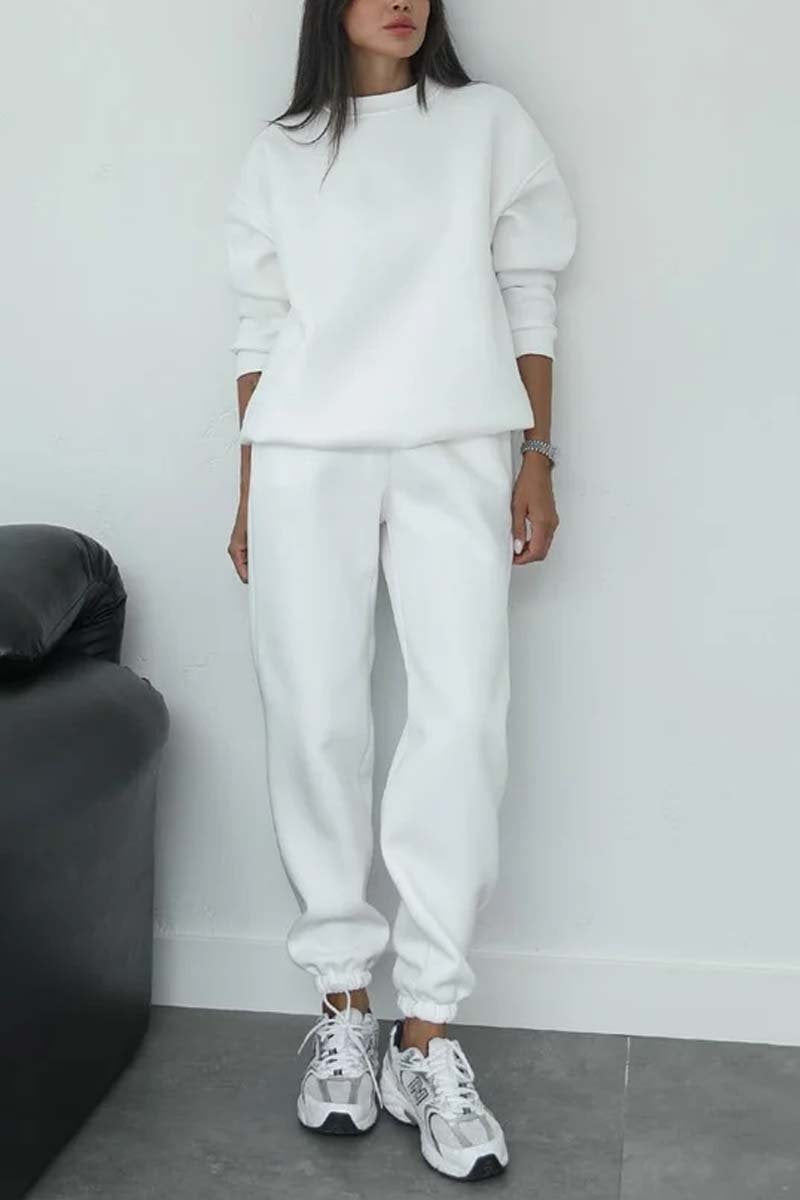 Damen nan minimalistisches Cozy-Set aus schwerer French‑Terry mit weitem Rundhals-Pullover und gerader Jogginghose Drune