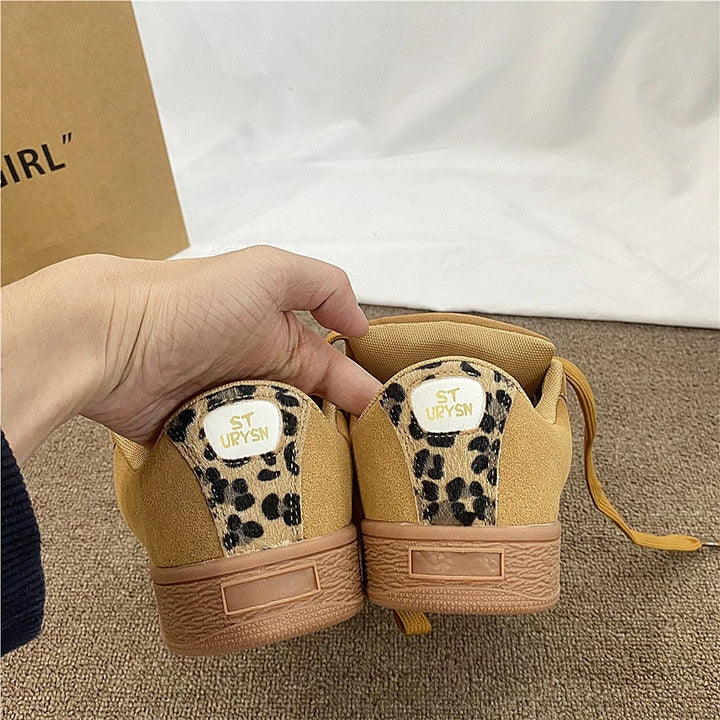 Damen Sneakers aus hochwertigem Wildleder mit bequemen Schnürsystem Drune