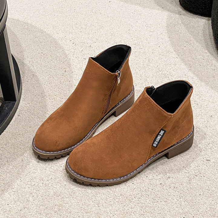 Damen nan kurze Reißverschluss-Stiefelette aus Veloursoptik mit profiliertem Traktorsohlensystem und gepolstertem Komfortfutter Drune