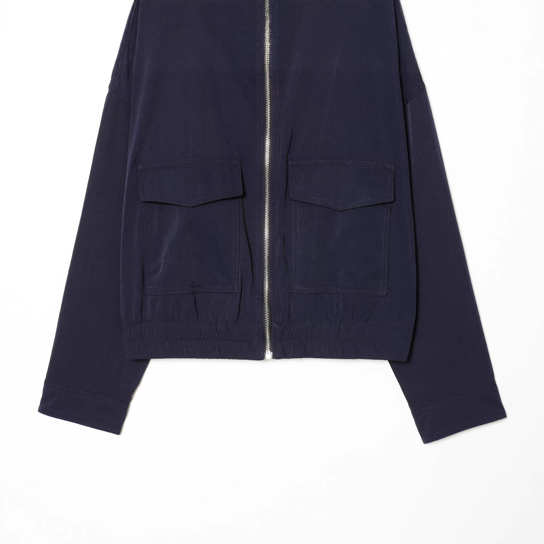 Damen nan kurze Utility-Blousonjacke mit Stehkragen, aufgesetzten Brustklappen, durchgehendem Reißverschluss und elastischem Saum Drune