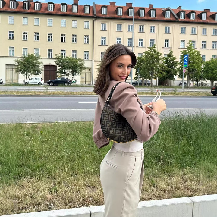 Damen Kurze Utility-Jacke mit Stehkragen, aufgesetzten Pattentaschen und Gummizugbund Drune