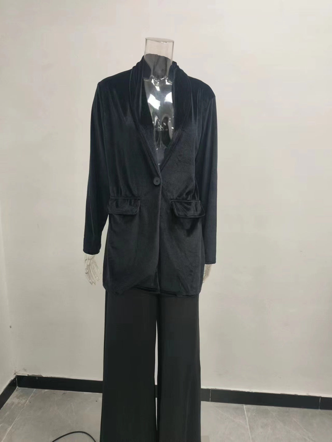 Damen Elegant geschnittener Velours-Blazer mit Taschen Drune