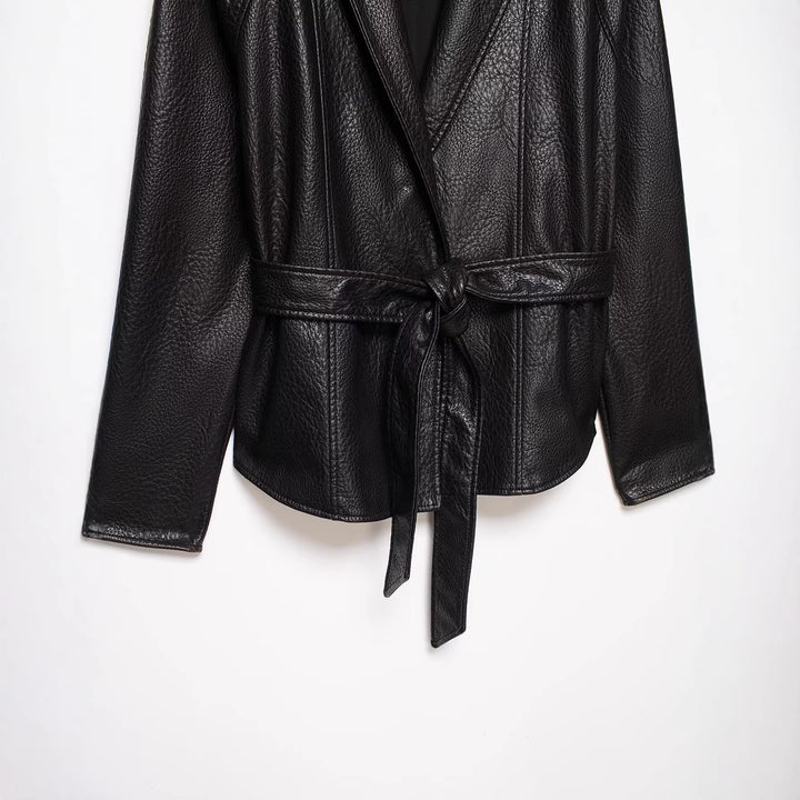Damen Lederjacke in Lederoptik mit Bindegürtel und Schalkragen Drune