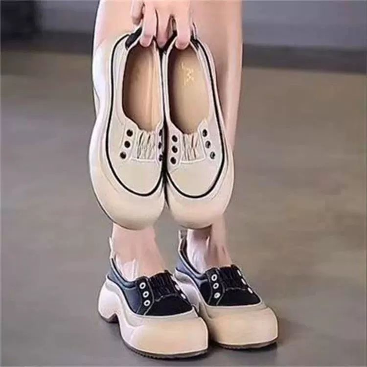 Damen Lifestyle Slip-On Sneakers mit darunter liegendem Panel Drune