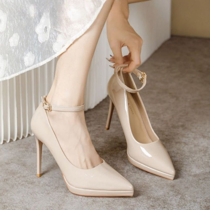 Damen Spitzer Plateau-Pumps mit sculpted Stiletto und Knöchelriemen Drune