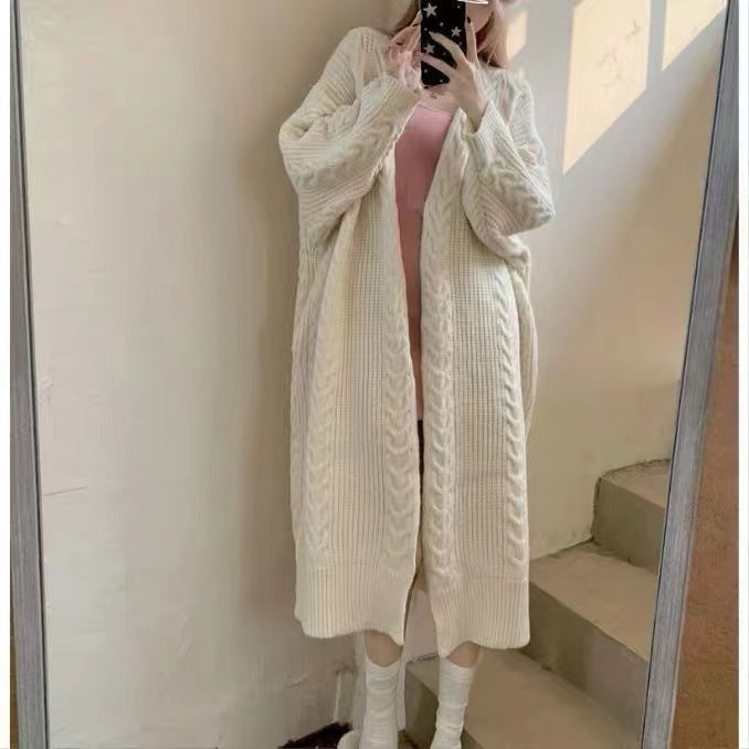 Damen Strickmantel mit Zopfmuster und lässigem Schnitt Drune