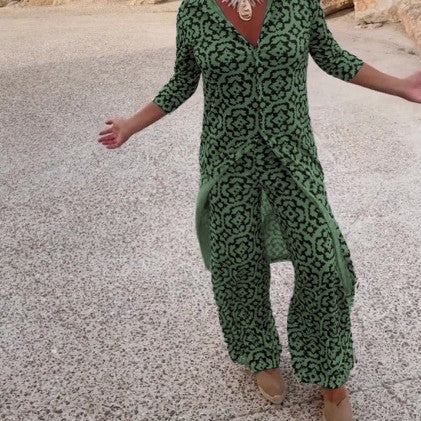 Damen Freizeit Maxi Kleid in ornamentalem Druck mit V-Ausschnitt, 3/4-Ärmeln und zentralem Frontschlitz Drune