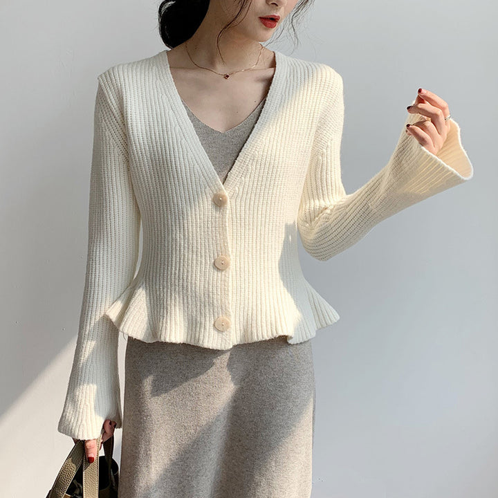 Damen gestrickte Jacke mit V-Ausschnitt und schwingendem Saum Drune