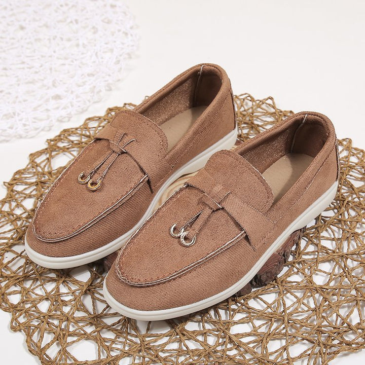 Damen Slipper-Loafer aus Velourslederoptik mit dekorativem Knotenriemen und leicht profilierter Gummisohle Drune
