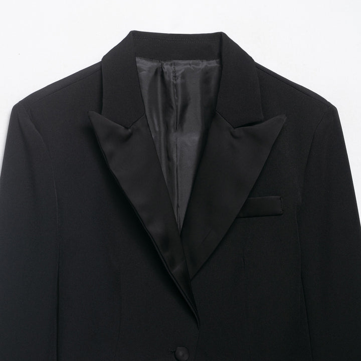 Damen Kurzblazer im Smokingstil mit Satinrevers, taillierter Cropped‑Silhouette Drune