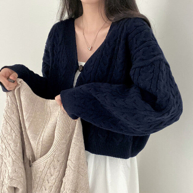 Damen kurz geschnittene Strickjacke mit Zopfmuster Drune