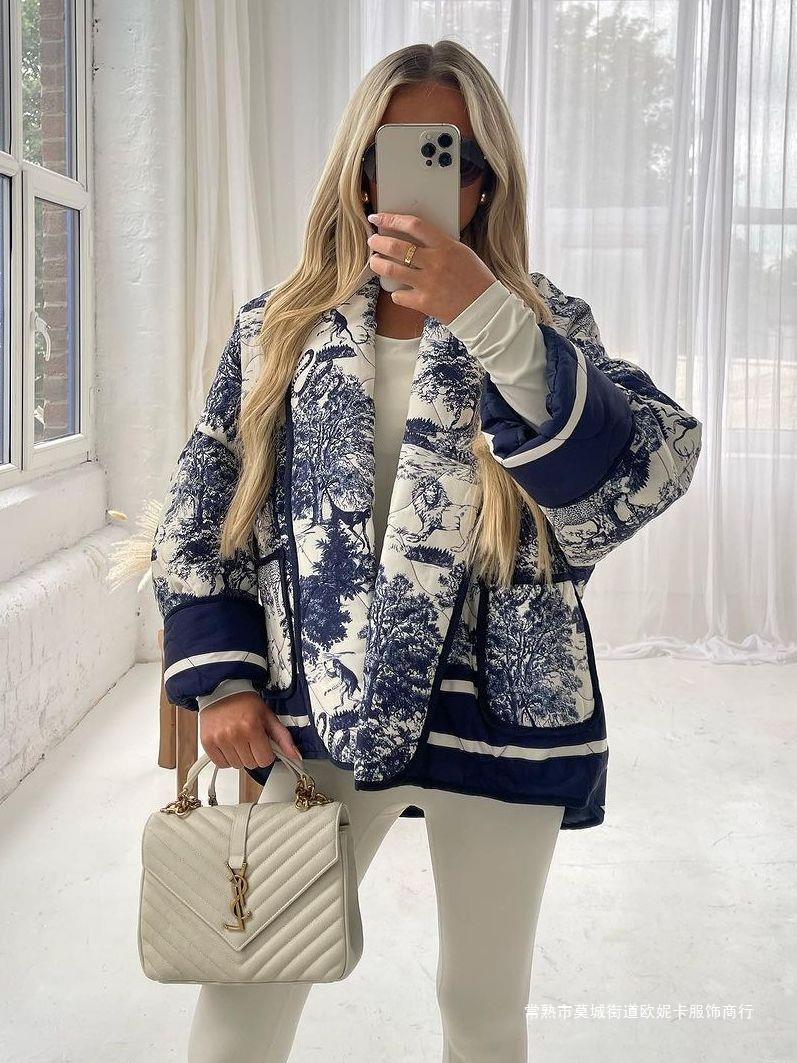 Damen Oversized Steppjacke mit floralem Muster und kontrastierenden Details Drune