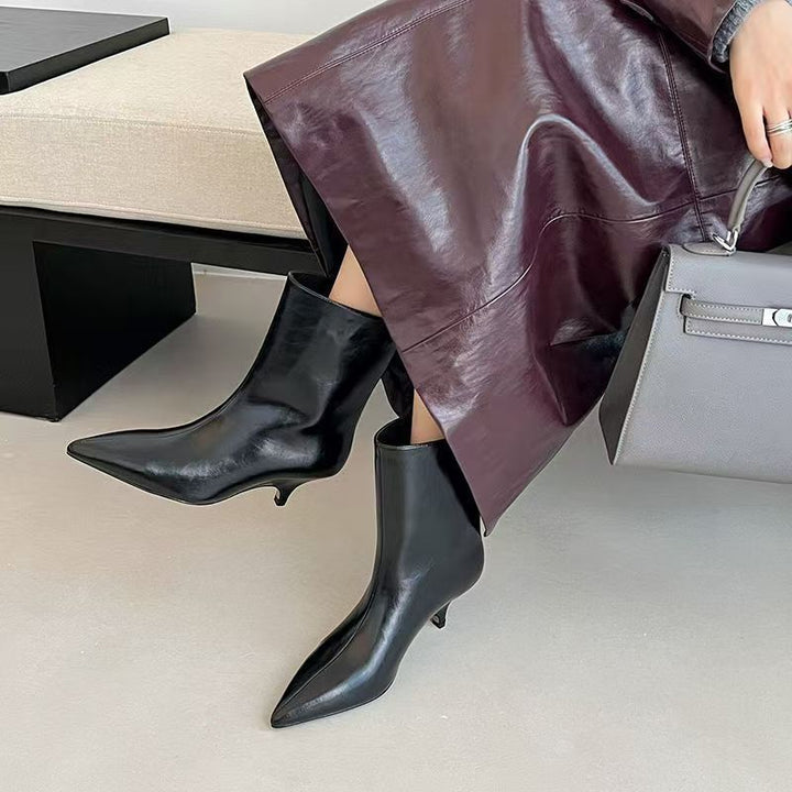 Damen Hochschaftige spitz zulaufende Stiefel aus Glattleder mit schlanker Silhouette Drune