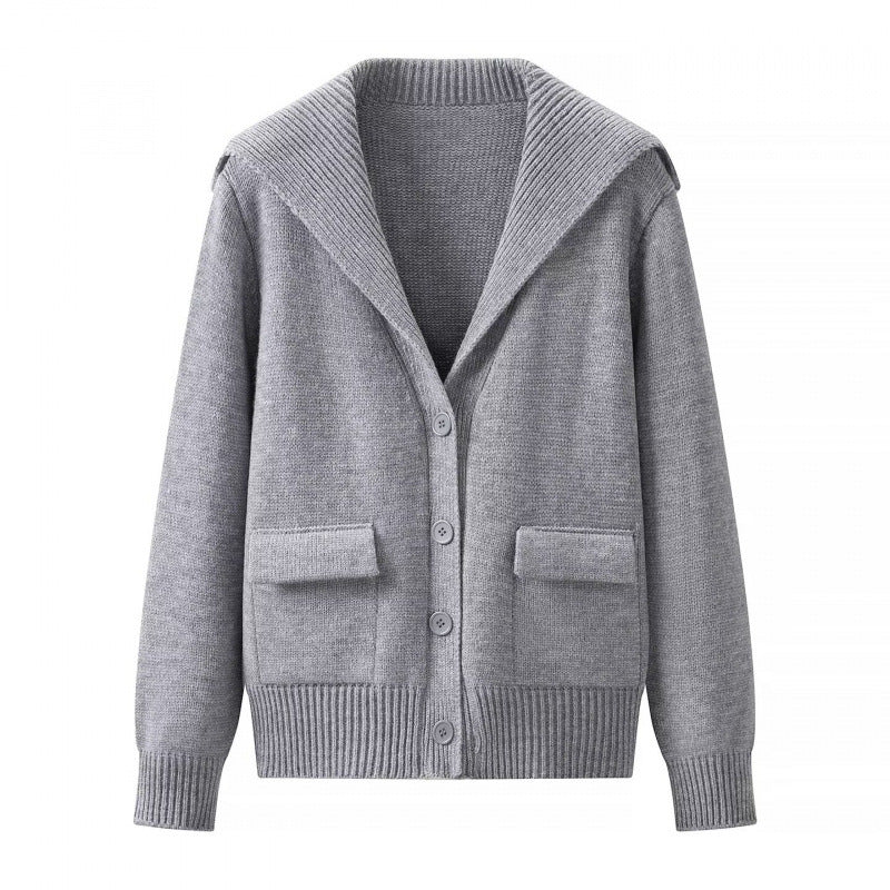 Damen Strickcardigan mit großem Schalkragen, Knopfleiste und aufgesetzten Taschen Drune