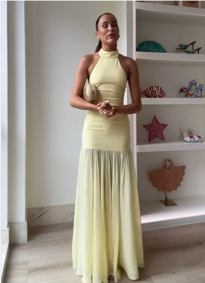 Damen Maxikleid mit hochgeschlossenem Design und fließendem Rock Drune
