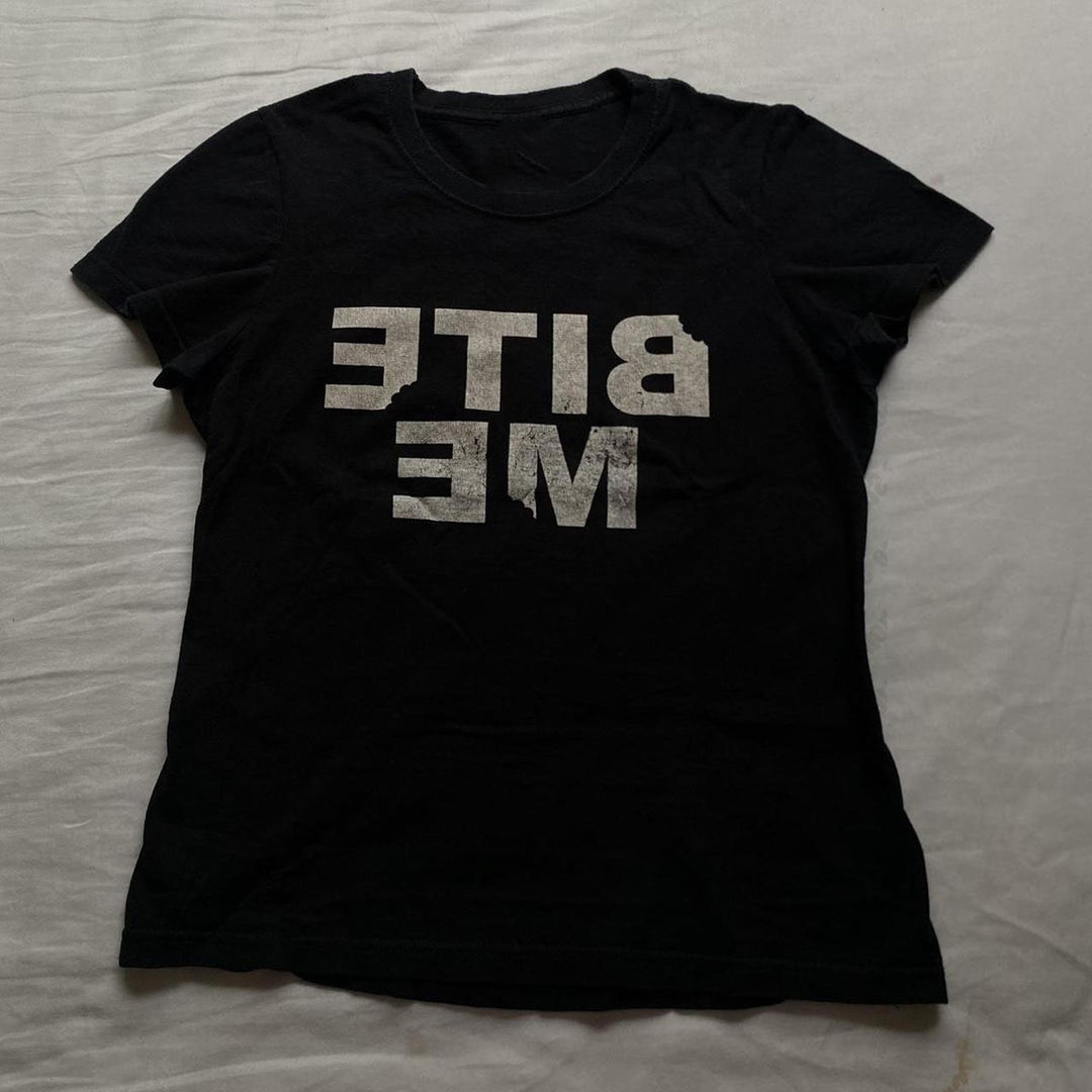 Damen T-Shirt mit auffälligem Statement-Druck Drune