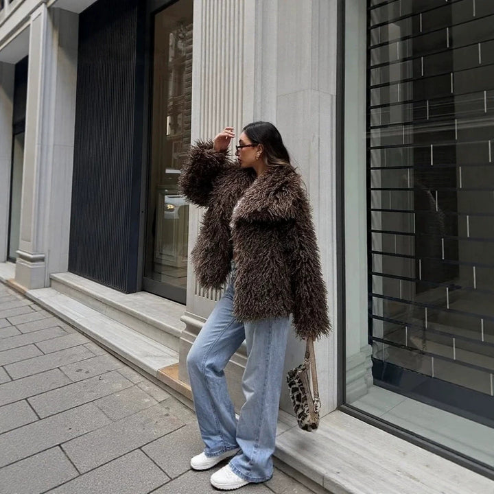Damen Kurzjacke aus langflorigem Kunstpelz mit voluminösem Schalkragen Drune