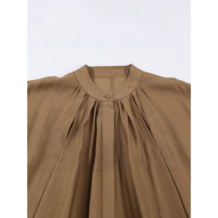 Damen Kurz geschnittene plissierte Blousonjacke mit Ballonärmeln und Smockbund Drune
