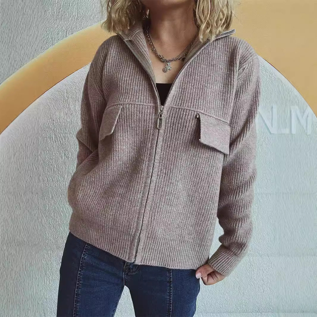 Damen modische Strickjacke mit hohem Kragen und praktischen Taschen Drune