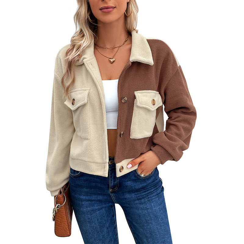 Damen Gekürzte Teddyjacke mit farbblockierten Ärmeln und Brusttaschen Drune