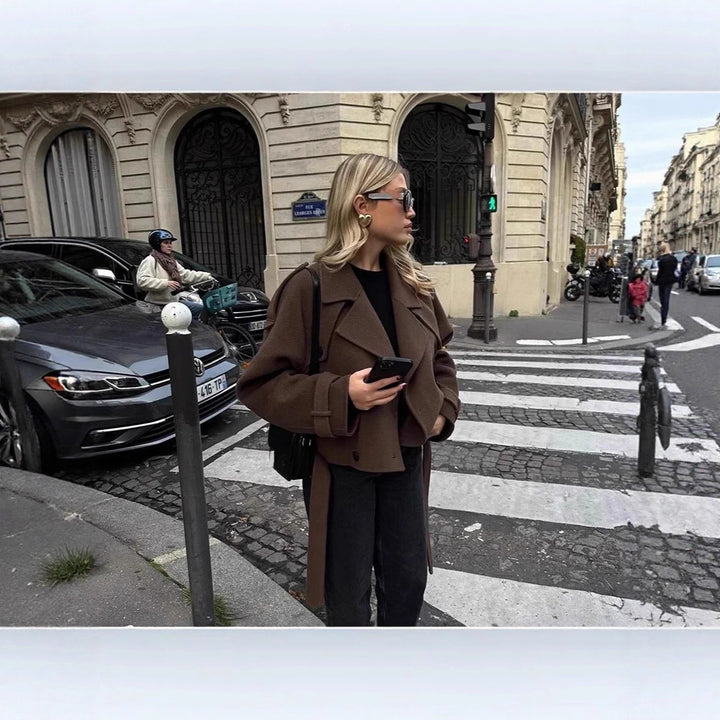 Damen elegante und vielseitige Wolljacke mit doppelter Knopfleiste und breitem Kragen Drune