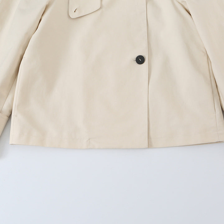 Damen Kurzjacke im Boxy‑Schnitt mit verdeckter Knopfleiste und Hemdkragen Drune