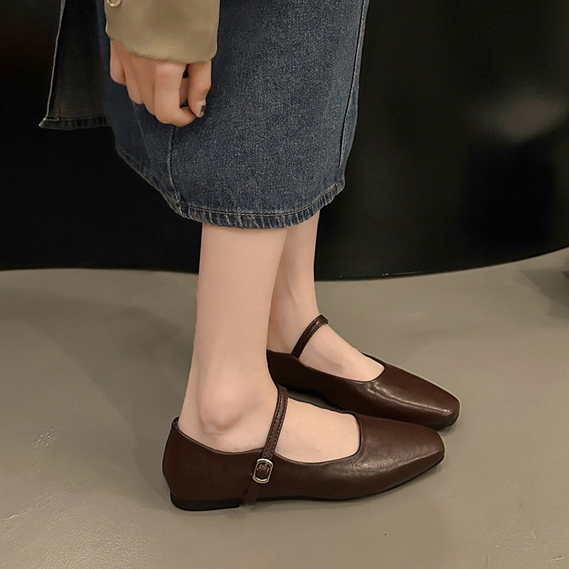 Damen Quadratzehen-Mary-Jane-Flats mit verstellbarem Knöchelriemen Drune