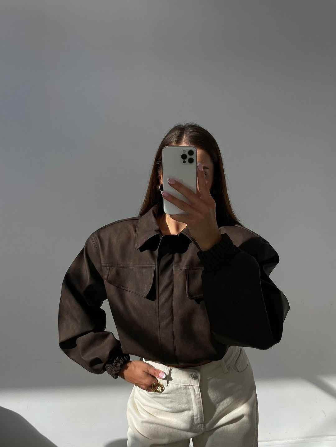 Damen Kurz geschnittene Kunstlederjacke mit aufgesetzten Brusttaschen Drune