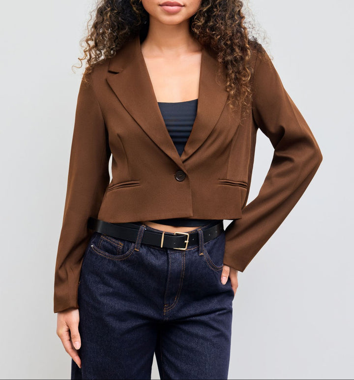Damen Kurzblazer im Cropped‑Schnitt mit Reverskragen und ein‑Knopf‑Verschluss Drune