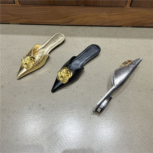 Damen Spitz zulaufende Mule-Slipper mit dekorativer Blütenapplikation und gepolsterter Innensohle Drune