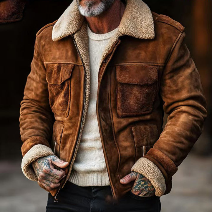 Herren Fliegerjacke aus Veloursleder mit Teddyfutter und aufgesetzten Pattentaschen Drune
