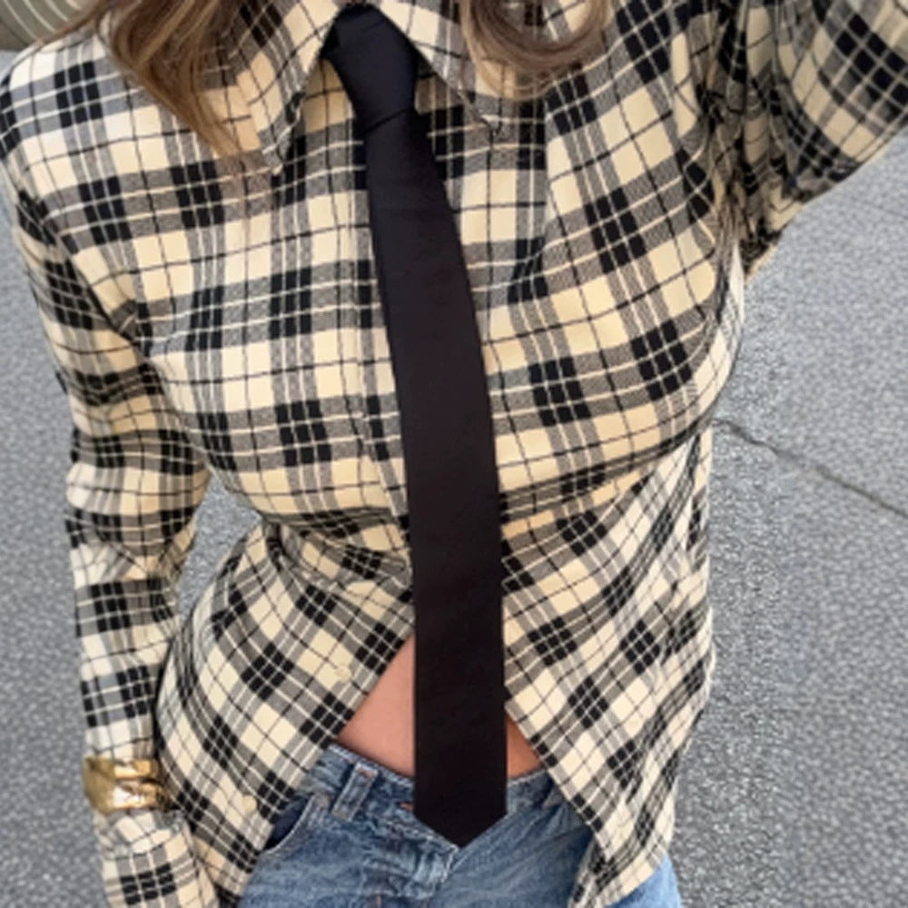 Damen Karo-Hemdjacke mit betonten Schultern und oversized Schnitt Drune