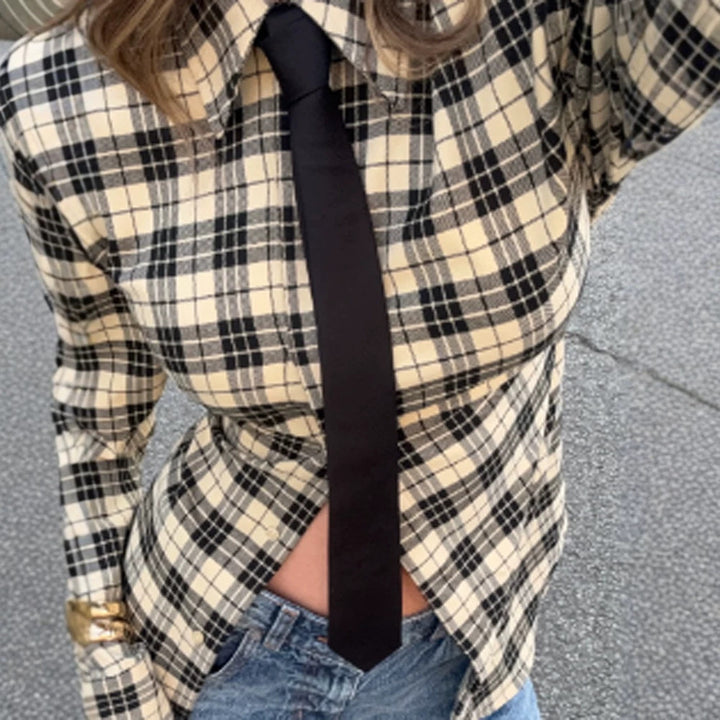 Damen Karo-Hemdjacke mit betonten Schultern und oversized Schnitt Drune