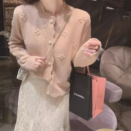 Damen Lockere Strickjacke mit floralen Applikationen und Perlenknöpfen Drune