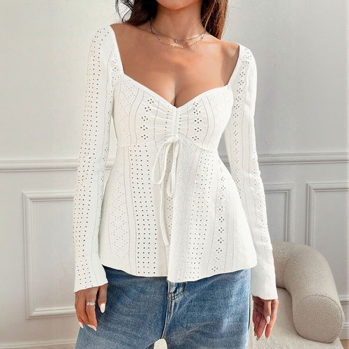 Damen besticktes Broderie-Anglaise Langarm-Top mit Raffung, V‑Ausschnitt‑Effekt und tailliertem Schößchen Drune