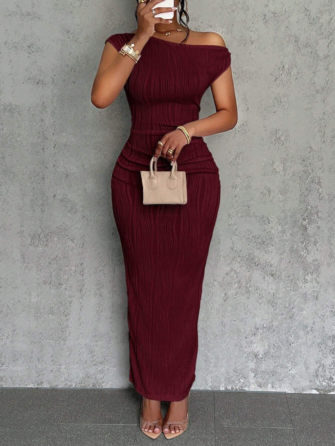 Damen Maxikleid mit asymmetrischem Schnitt und markanter Rippstruktur Drune