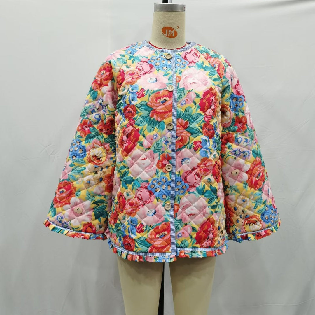 Damen nan gesteppte Swingjacke mit Blumenquilt Rundhals und Rüschensaum Drune