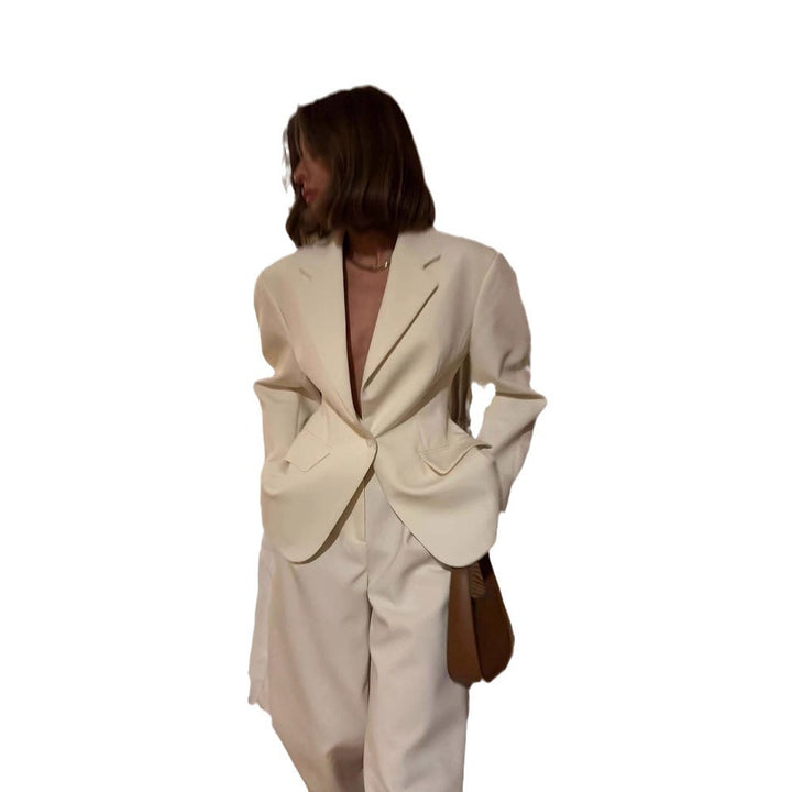 Damen eleganter Blazeranzug mit tailliertem Schnitt und praktischen Taschen Drune