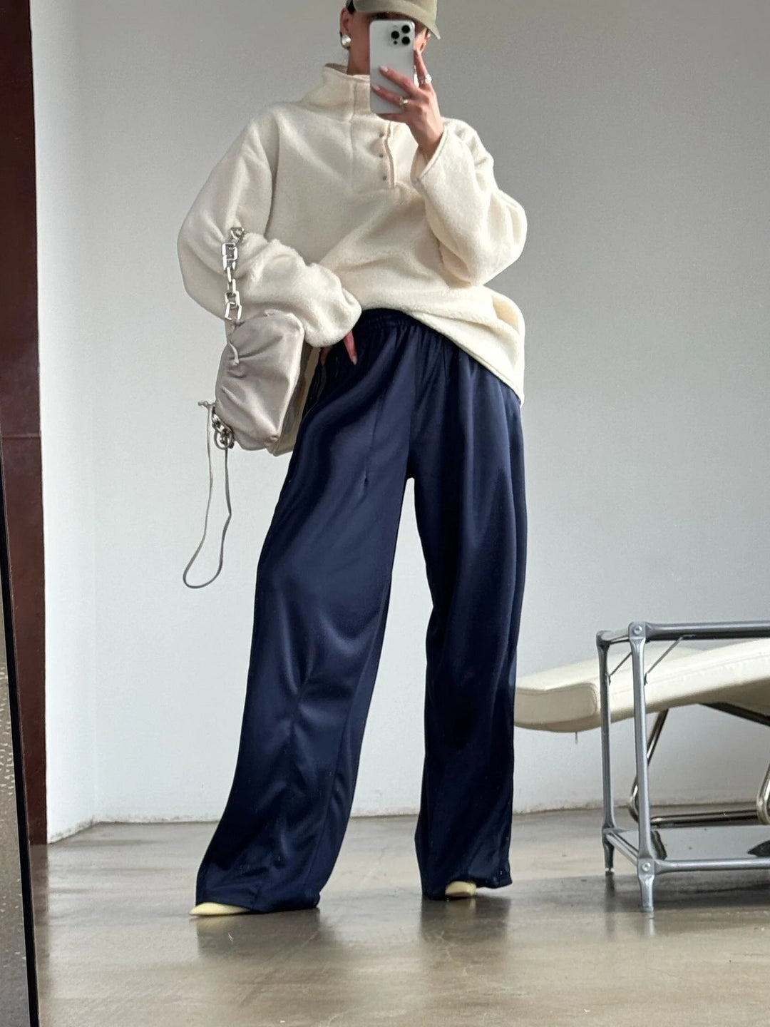 Damen weite Sporthose mit diagonalen Streifen Drune