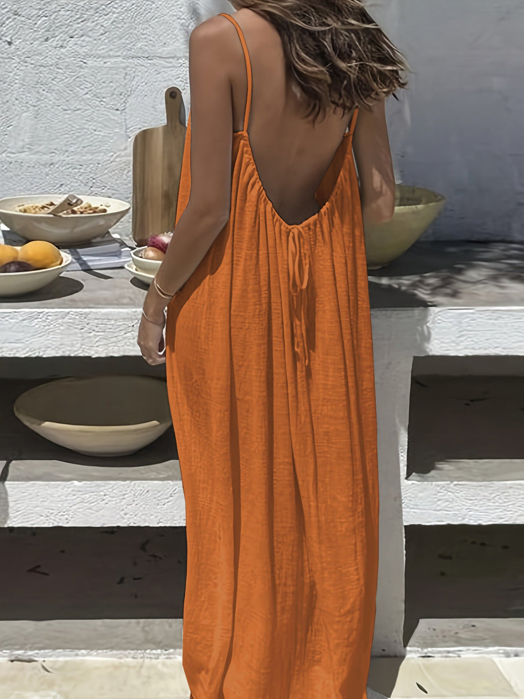 Damen Maxikleid im eleganten Open-Back Design mit feinen Spaghettiträgern Drune