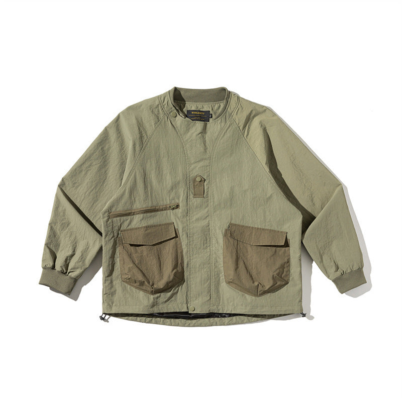 Unisex Leichte Boxy-Fieldjacke ohne Kragen mit Raglanärmeln, aufgesetzten Klappentaschen und Kordelzug Drune