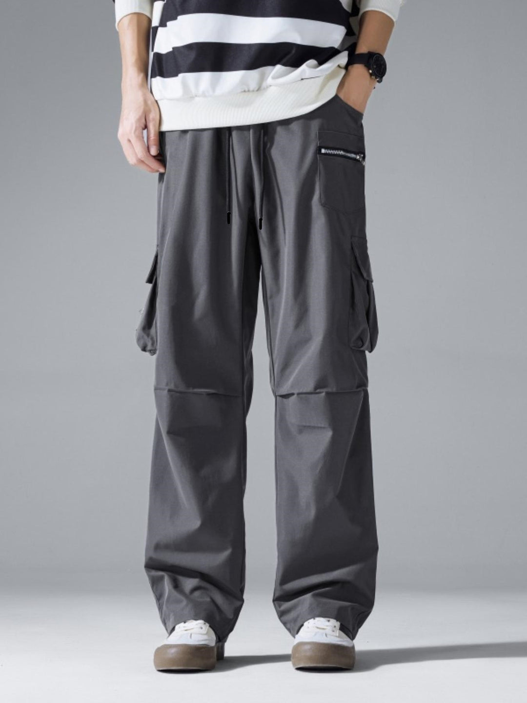 Herren Weite Cargo‑Hose im Baggy‑Cut mit Tunnelzugbund, Zipper‑Tasche & Klappfächern Drune