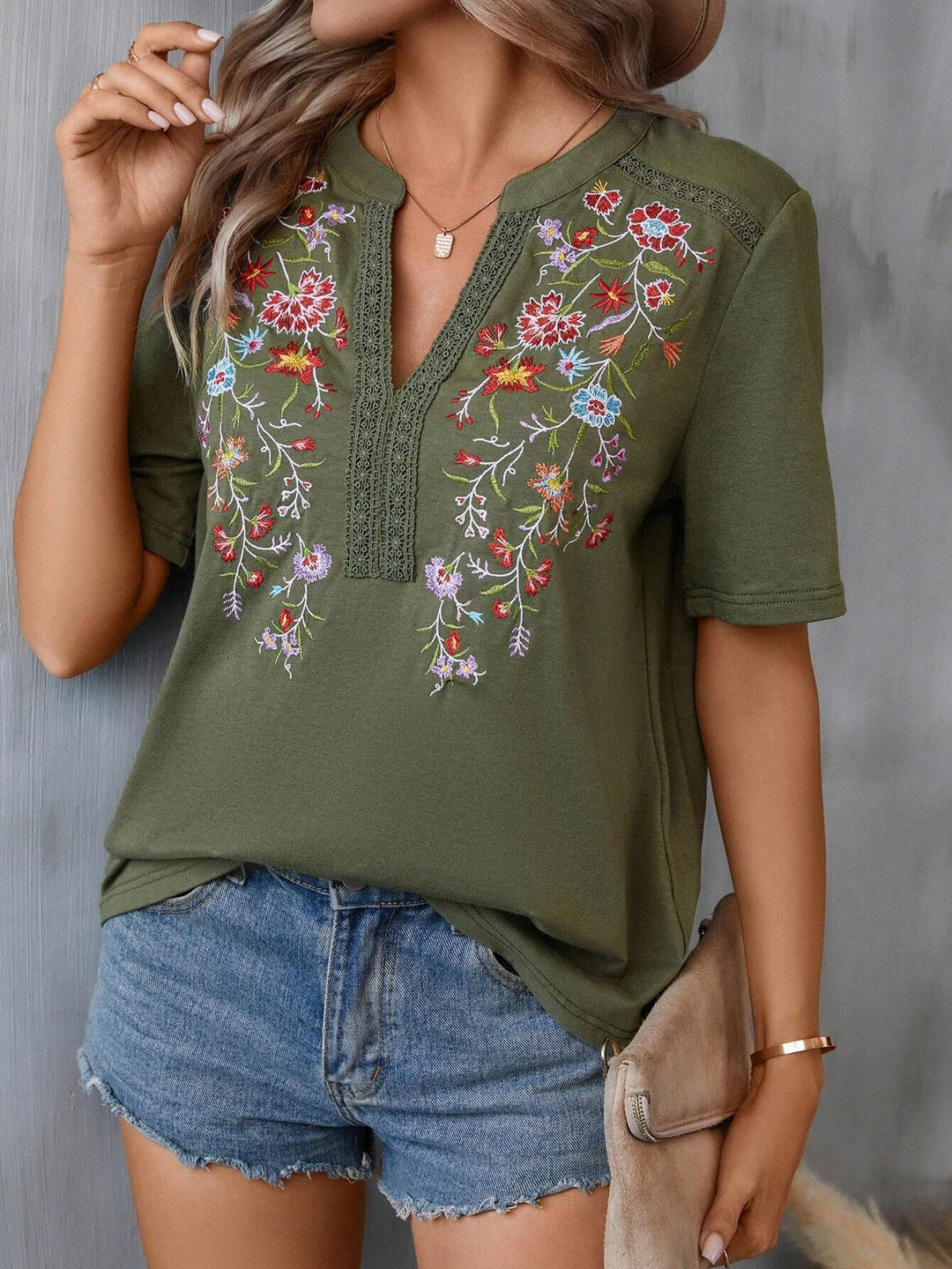 Damen bestickte Boho-Tunika mit tiefem Ausschnitt und Spitzenbesatz Drune