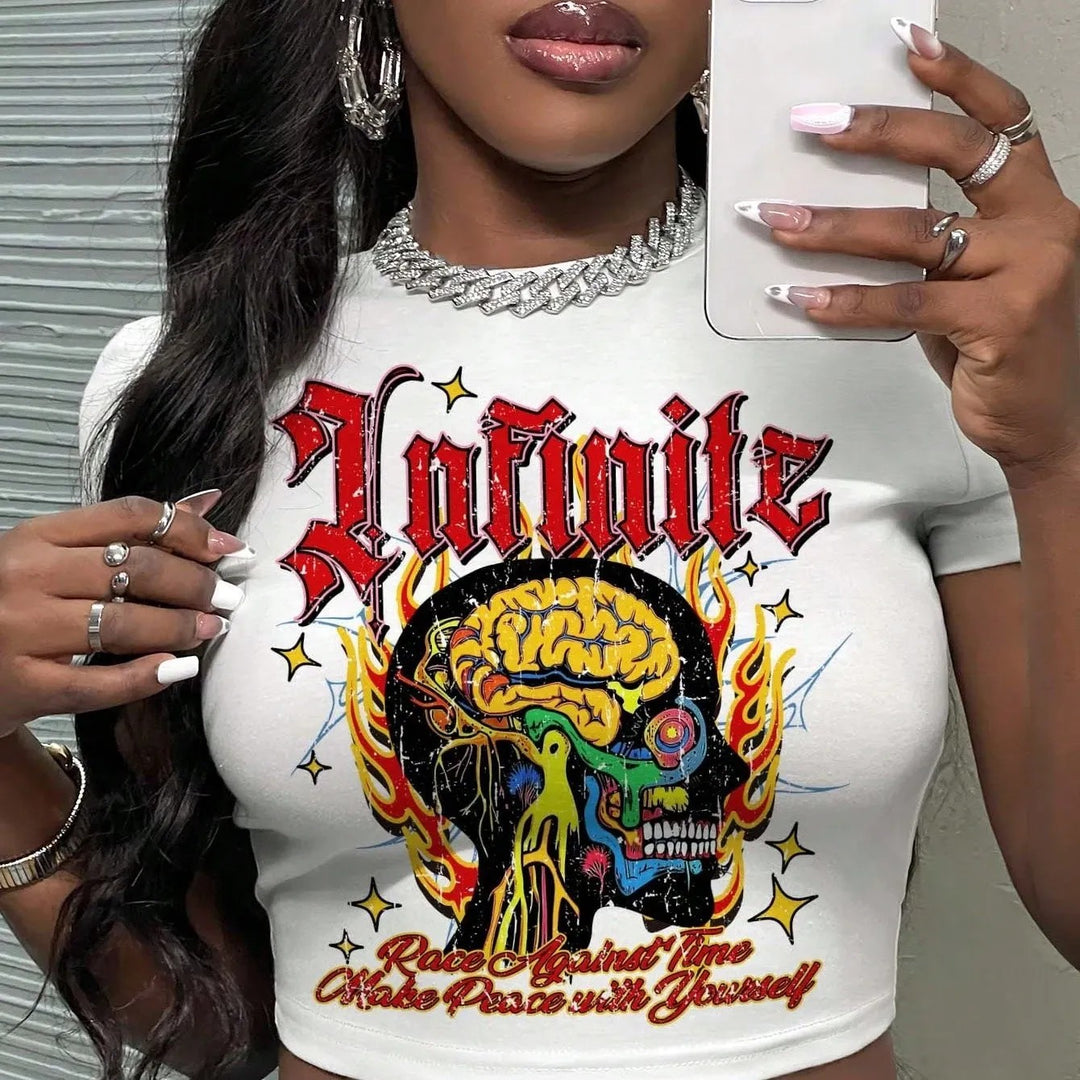 Damen Crop-Top mit künstlerischem Statement-Druck Drune