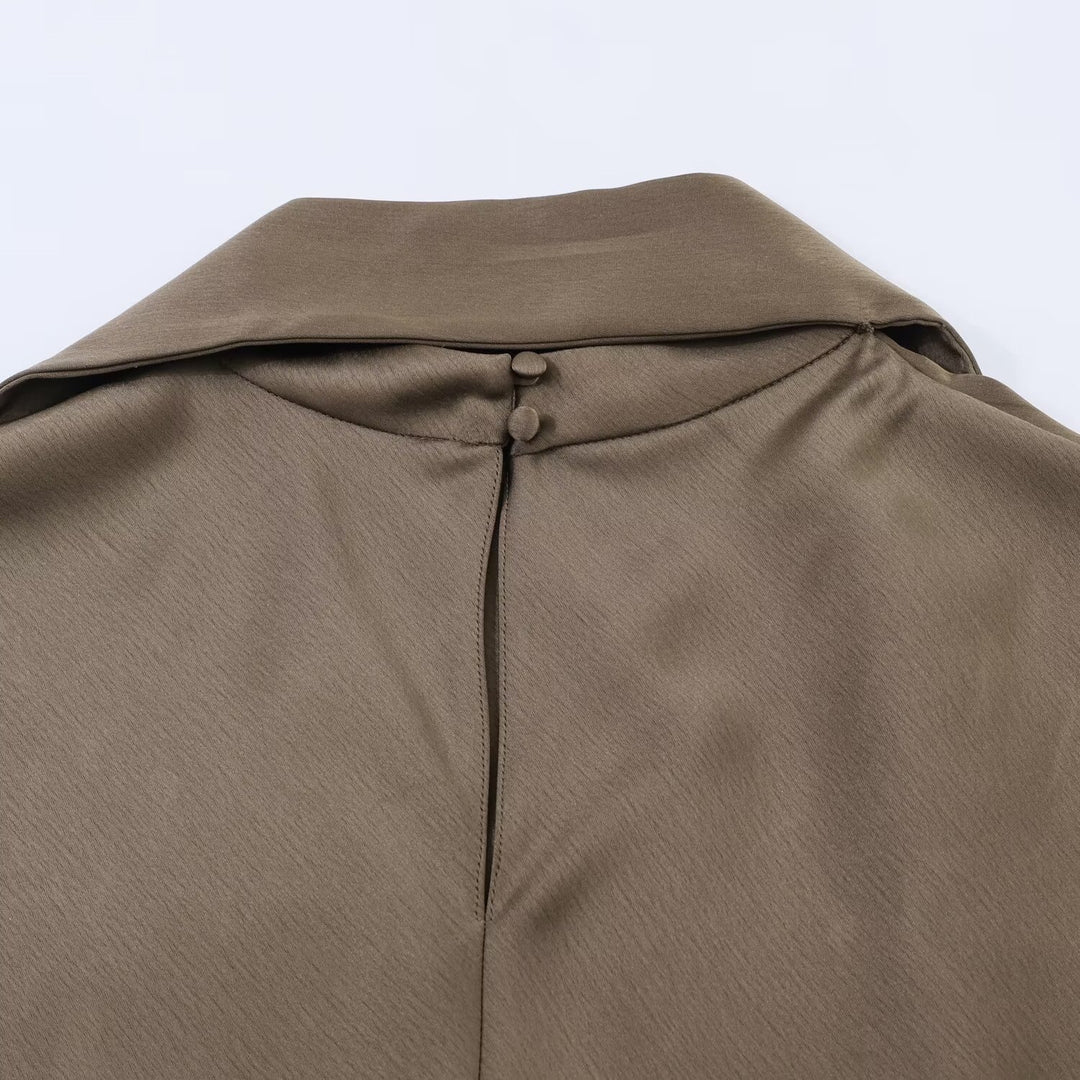 Damen Wickelkleid mit elegantem asymmetrischen Schnitt und zarter Spitzenverzierung Drune