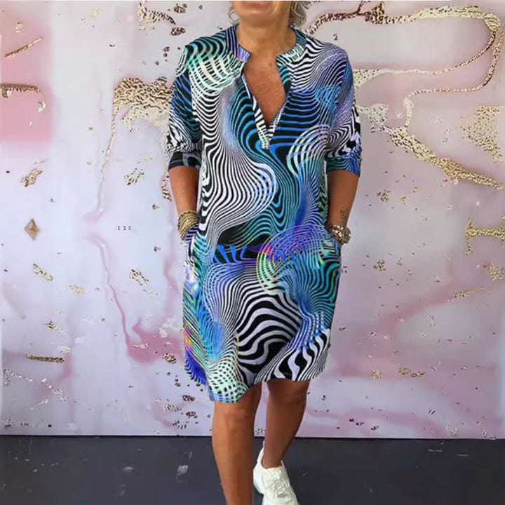 Damen sommerliches Tunika-Kleid mit buntem, geschwungenem Muster und praktischen Seitenschlitzen Drune