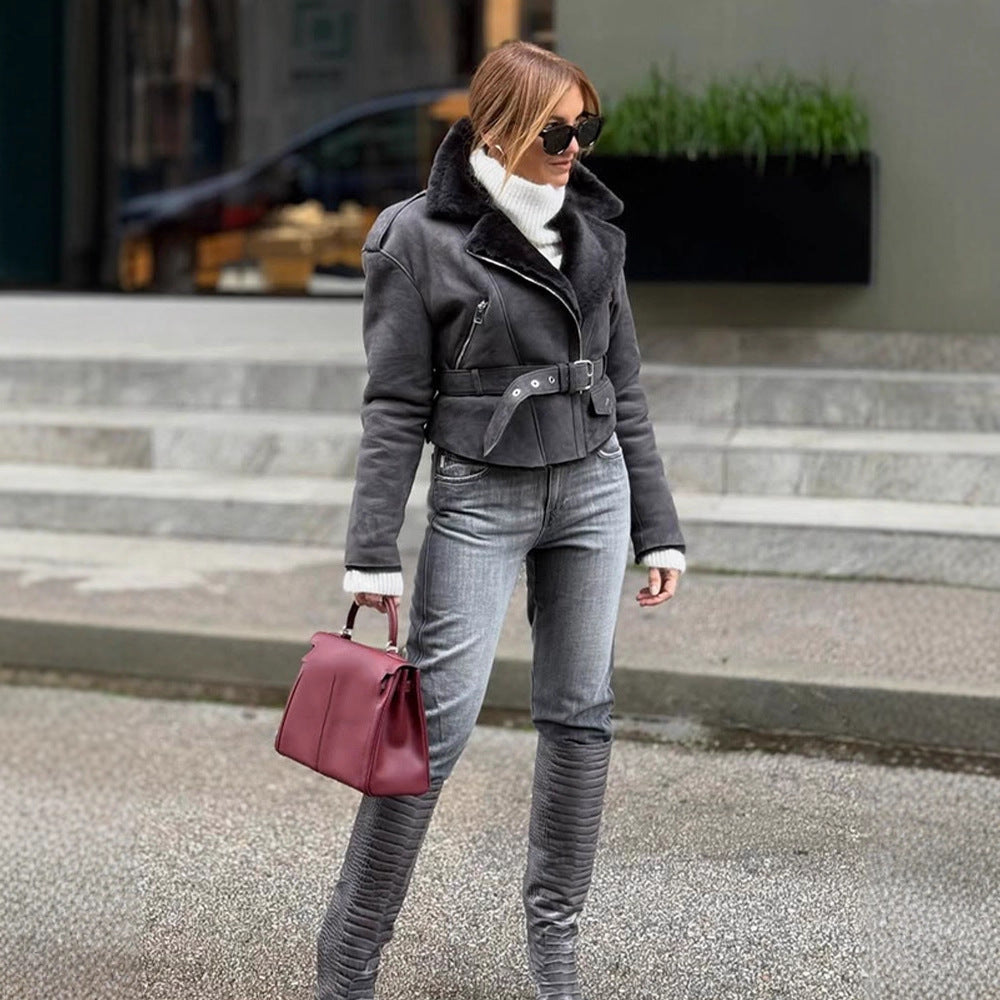 Damen Kurzjacke im Biker‑Style aus Velourslederoptik mit Teddyfutter und Taillengürtel Drune