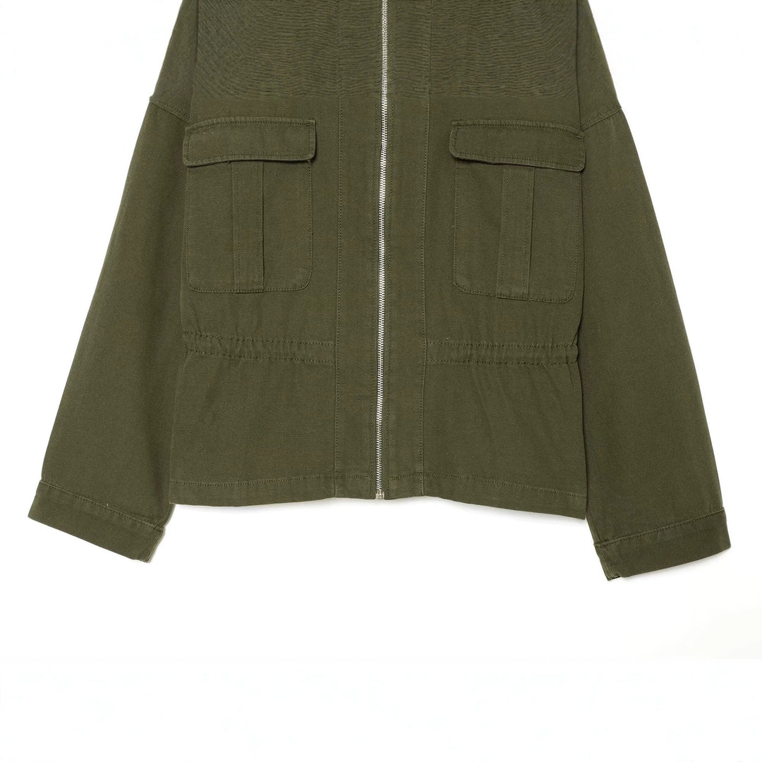 Damen kurze Utility-Jacke mit Reißverschluss, aufgesetzten Brusttaschen und Taillenzug Drune