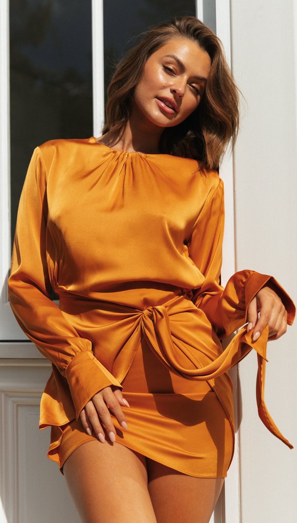 Damen Minikleid mit geschliffenem Taillenknoten und elegantem Langarmdesign Drune