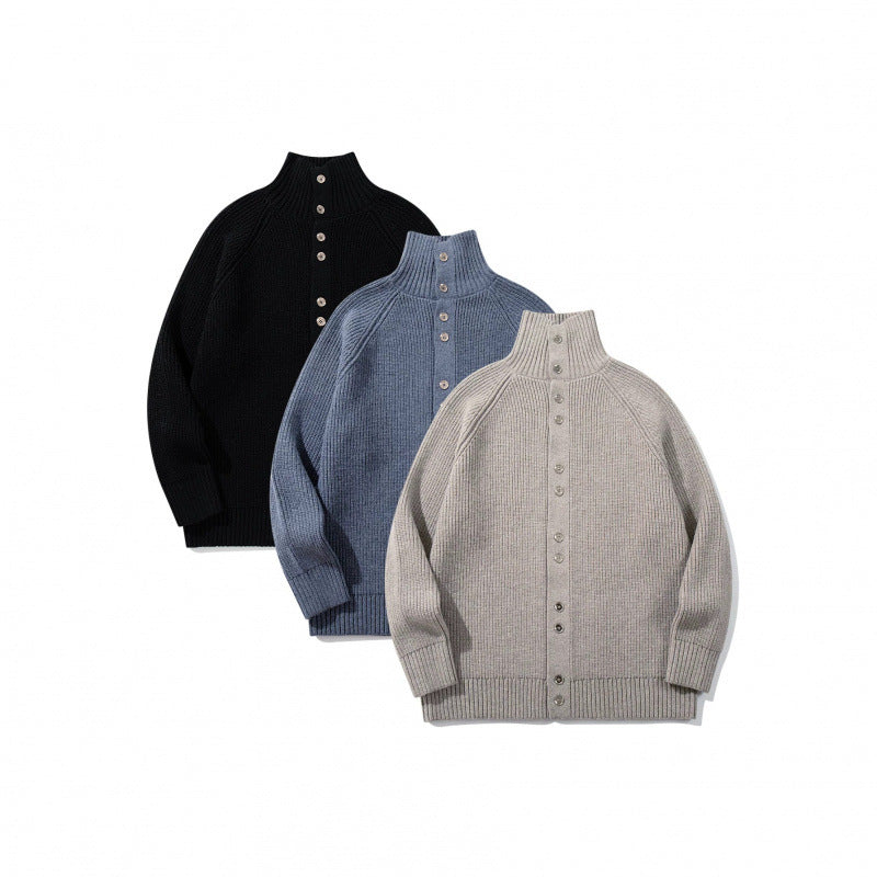 Herren grobgestrickter Knopfcardigan mit hohem Rollkragen und Raglanärmeln Drune